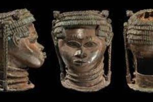 GERMANY RETURNS LOOTED BENIN BRONZES TO NIGERIA