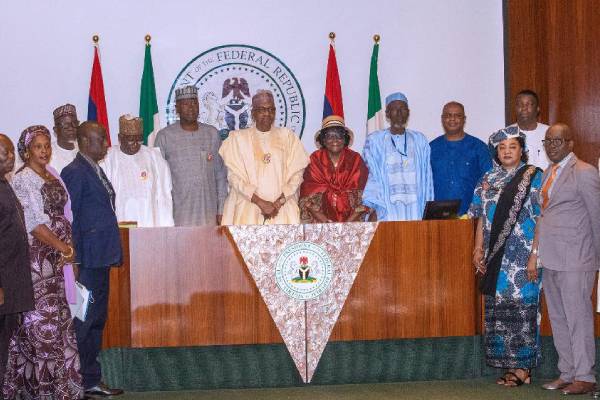 PRESIDENT BUHARI RECEIVES POLICE SERVICE COMMISSION'S AUDITED REPORT