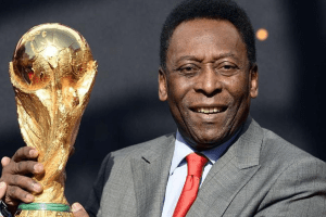 President Buhari mourns soccer legend, Pele, says he will never be forgotten