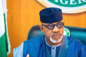 JOURNALISTS CMMEND OGUN GOVERNOR, DAPO ABIODUN, OVER ROAD CONSTRUCTION