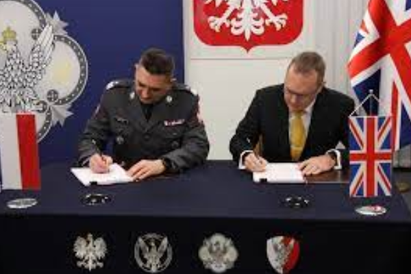 UK, Poland sign £4bn air defence deal