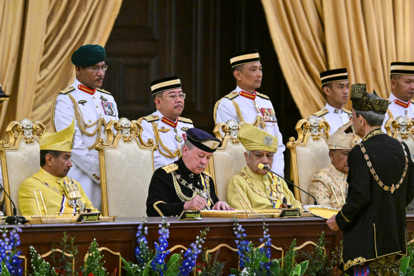 Billionaire Sultan Ibrahim of Johor State sworn in as Malaysia's 17th Monarch